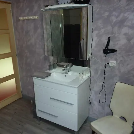 Le Patio D'eric فندق مبيت وإفطار 3*