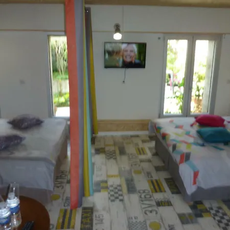 Le Patio D'eric فندق مبيت وإفطار 3*